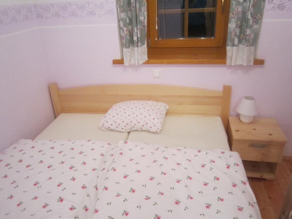 Farmhouse Stiftar Solcava Room photo